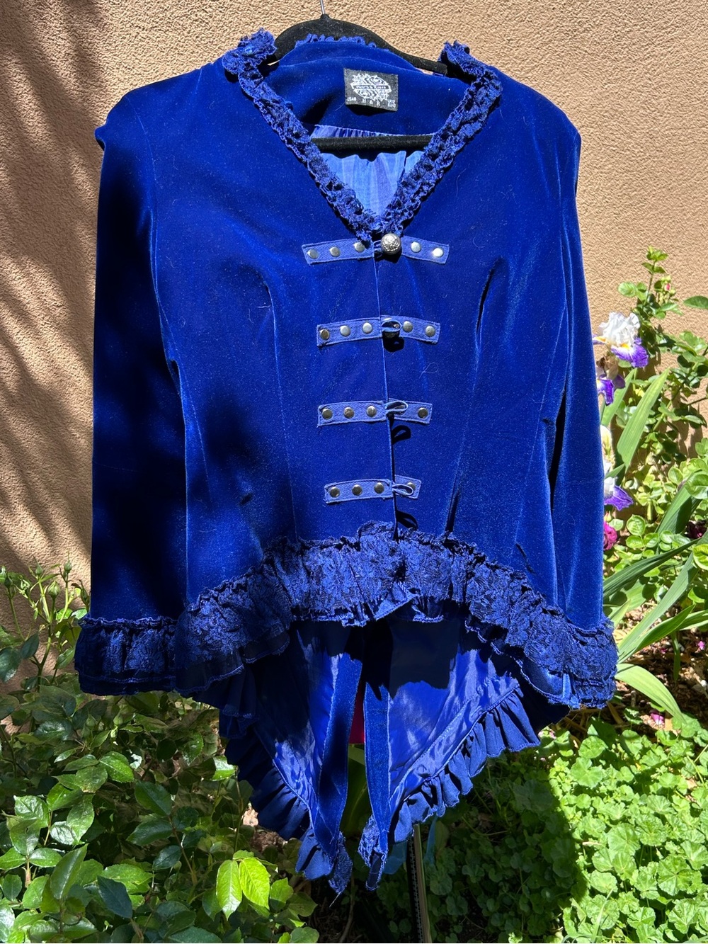 Women's Royal Blue Ruffled Velvet Blazer with Decorative Buttons